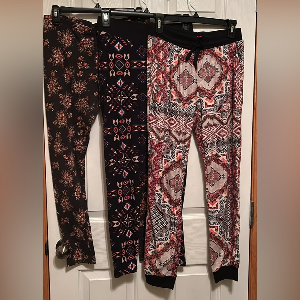 Stylish Women's Patterned Pants Set